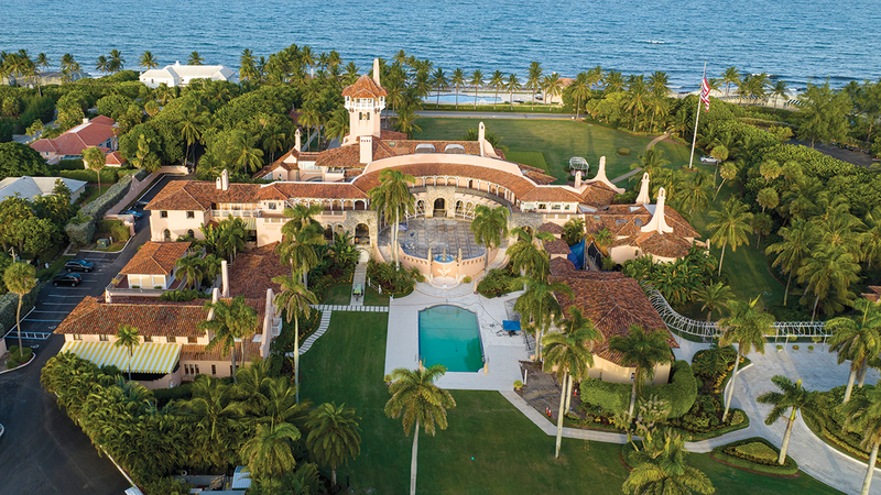 منزل ترامب الذي تعرّض للتفتيش في فلوريدا.   أ.ب
