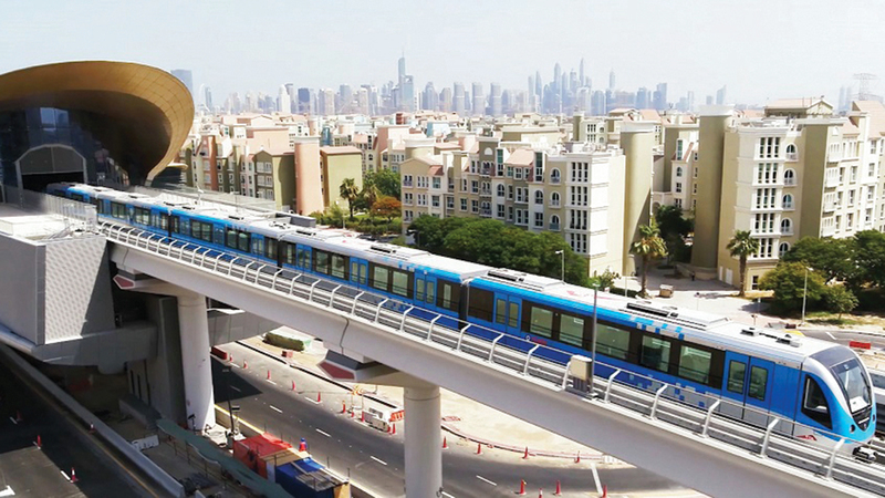 مترو دبي يستحوذ على الحصة الأكبر من عدد الركاب.   من المصدر