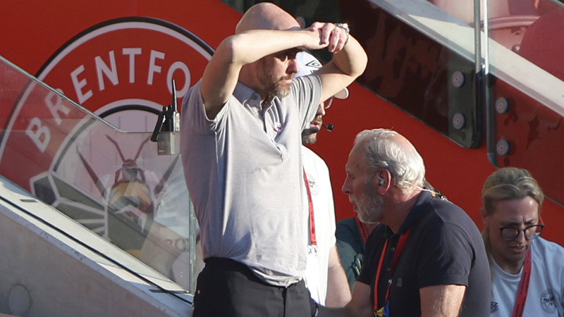 المدرب الهولندي تن هاغ حائر من وضع الفريق.   أ.ف.ب