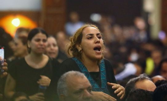 وقدمت عدة دول عربية منها الإمارات والسعودية "تعازيها ومواساتها" لضحايا حريق الكنيسة.