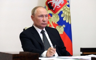 بوتين يتهم الولايات المتحدة بإطالة أمد النزاع في أوكرانيا