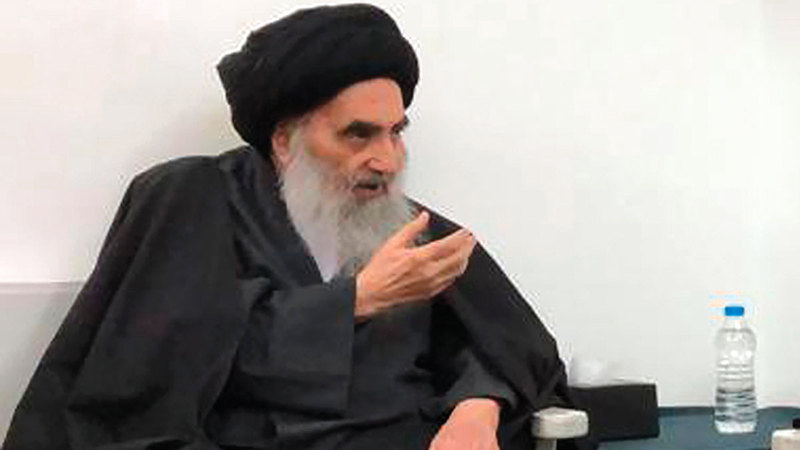 السيستاني آثر عدم التدخل لصالح طرف دون الطرف الآخر.   غيتي