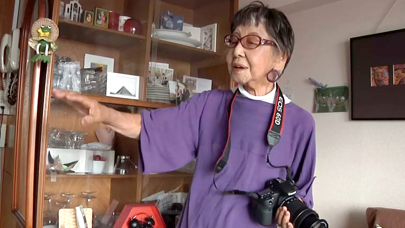 ولدت تسونيكو في طوكيو في العام نفسه الذي بدأت فيه الحرب العالمية الأولى. رويترز