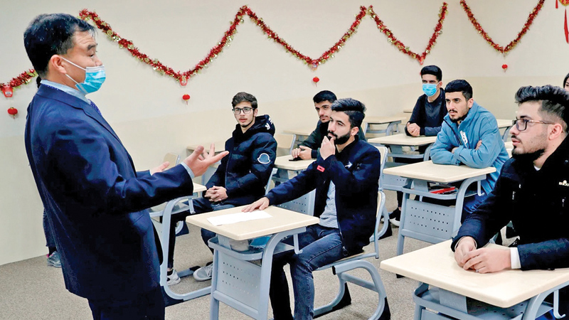 عراقيون يتلقون دروساً في اللغة الصينية.أرشيفية