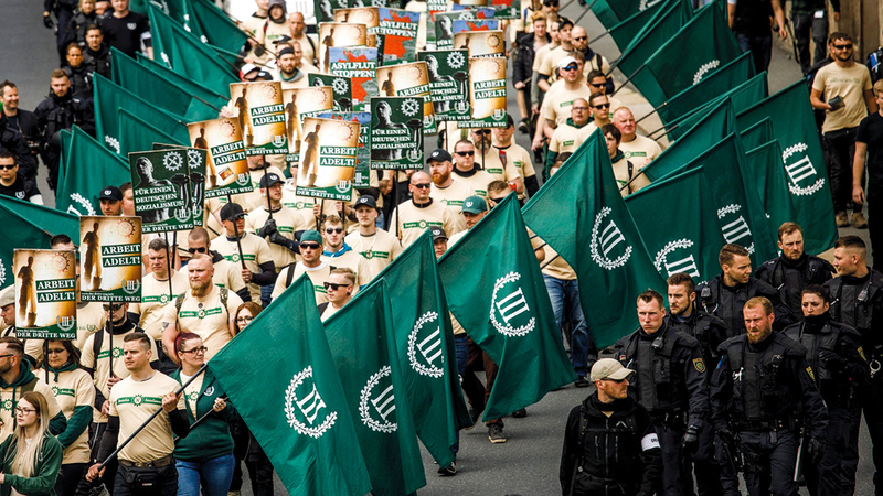 تظاهرة للنازيين الجدد تستغل الضائقة المعيشية. من المصدر