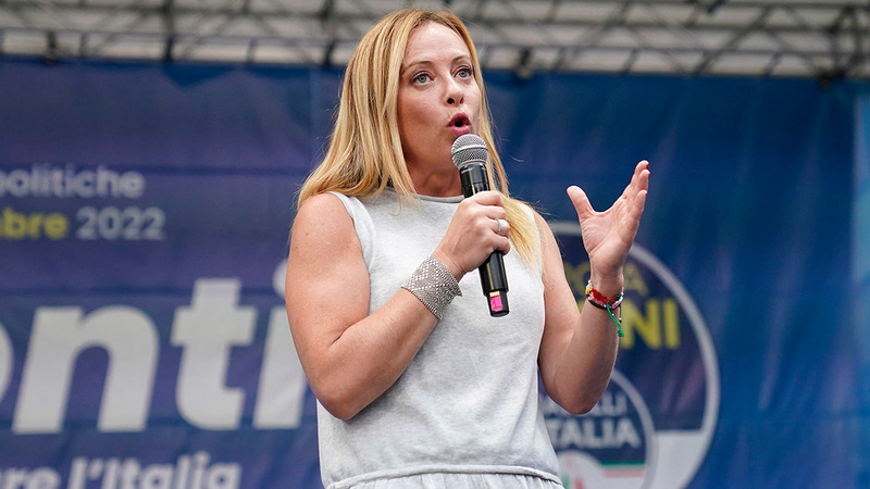 جورجيا ميلوني، زعيمة حزب أخوة إيطاليا تتصدر توقعات التصويت. إي.بي.إيه