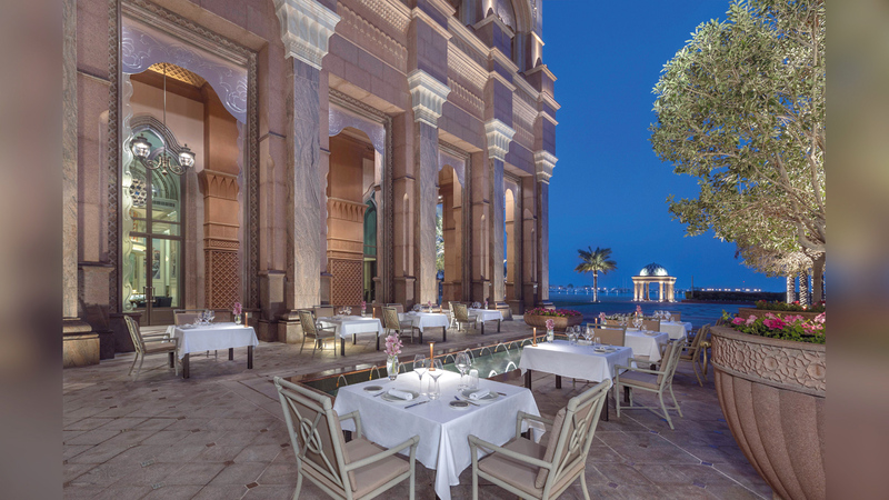 8 أماكن لتناول الطعام في قصر الإمارات بإشراف طهاة مشهورين عالمياً. من المصدر