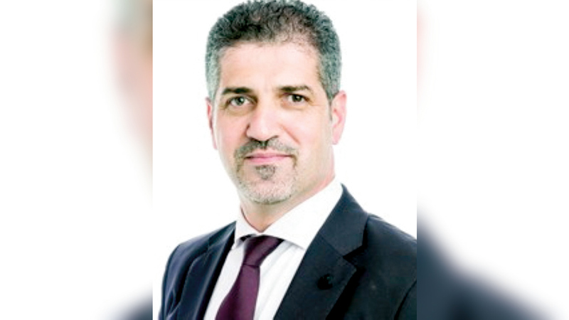 أمجد نصر: &laquo;رسوم الخدمات المصرفية للأعمال، لا يوجد ما يحددها كنظام، إلا آلية العرض والطلب والتنافس بين البنوك&raquo;.