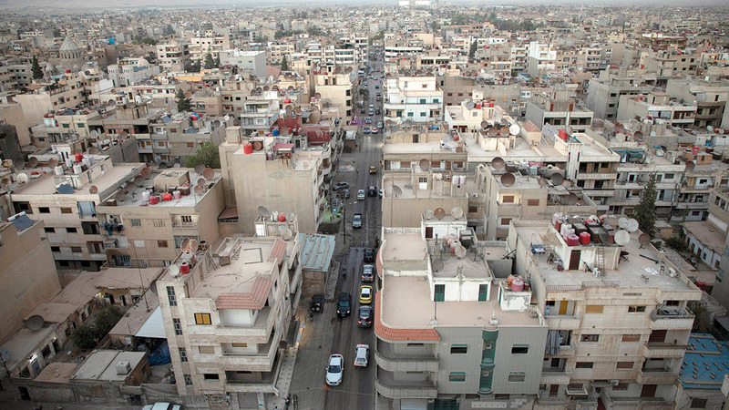 بلدة القامشلي حيث تتم محاربة فلول تنظيم «داعش».   رويترز