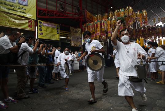 يتم الاحتفال بالمهرجان بشكل رئيسي في دول جنوب شرق آسيا.