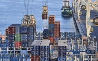 الصورة: التجارة غير النفطية بين الإمارات والصين تتجاوز 1.72 تريليون درهم
