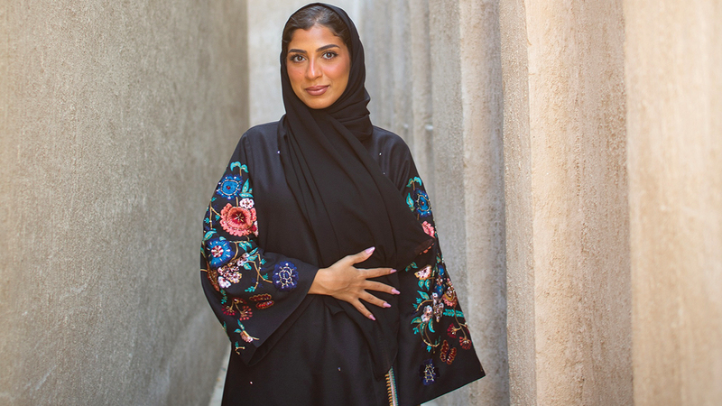 عنود كردي: «دبي مدينة فيها شيء من الخصوصية والتنوّع، أسعى دائماً إلى زيارة الأماكن التي تلهمني وأشعر بأنها قريبة مني».