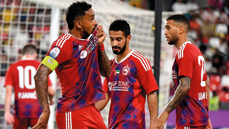 كايو لوكاس أحرز هدفين في مرمى الجزيرة.    تصوير: إريك أرازاس