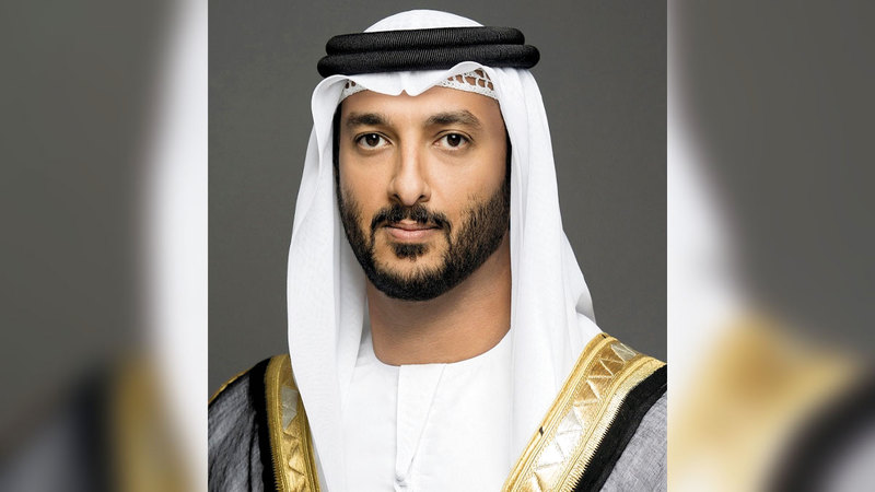 عبدالله بن طوق: &laquo;الإمارات حققت خطوات واسعة في القطاع السياحي، باعتباره رافداً رئيساً للنمو الاقتصادي المستدام&raquo;.