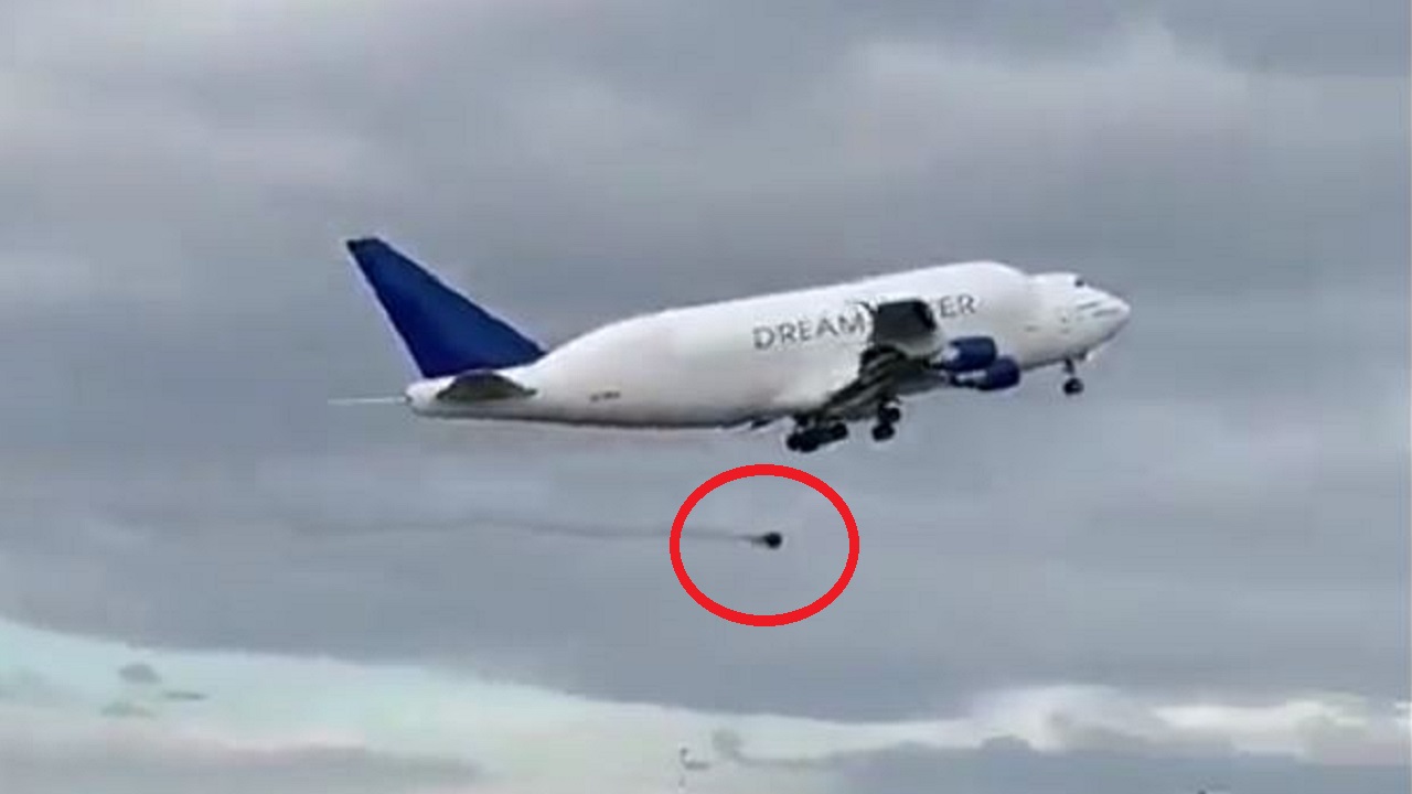 The moment a plane lost one of its tires in the air (video) Teller Report