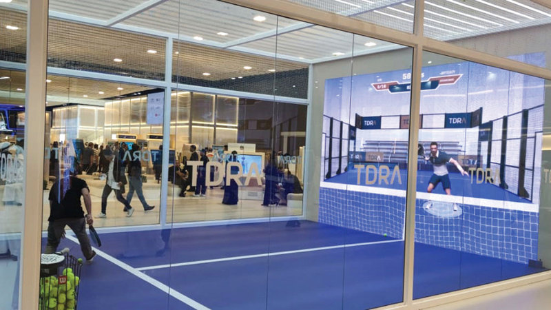 &laquo;التنس&raquo; الأرضي من أبرز الرياضات التي جذبت الزائرين. تصوير: أشوك فيرما