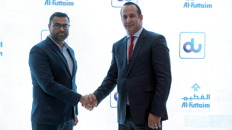 خلال توقيع الاتفاقية مع «الفطيم». من المصدر