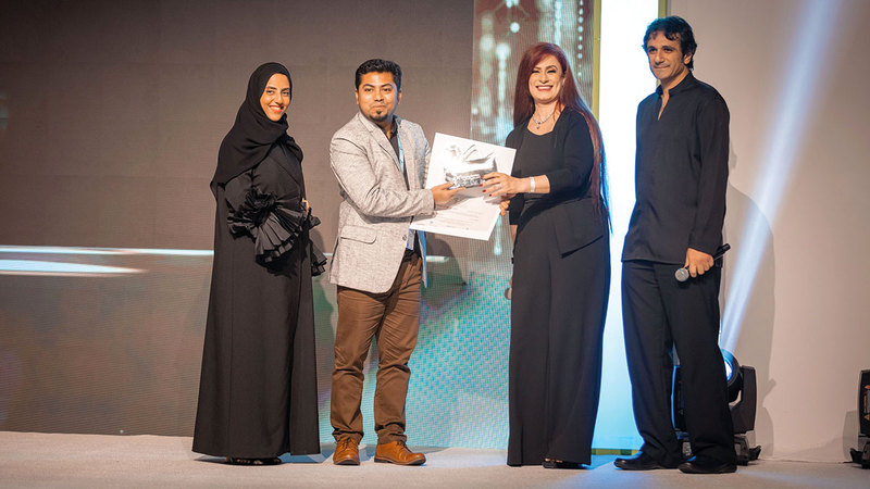 خلال تكريم «صديقان» في حفل ختام المهرجان.   من المصدر