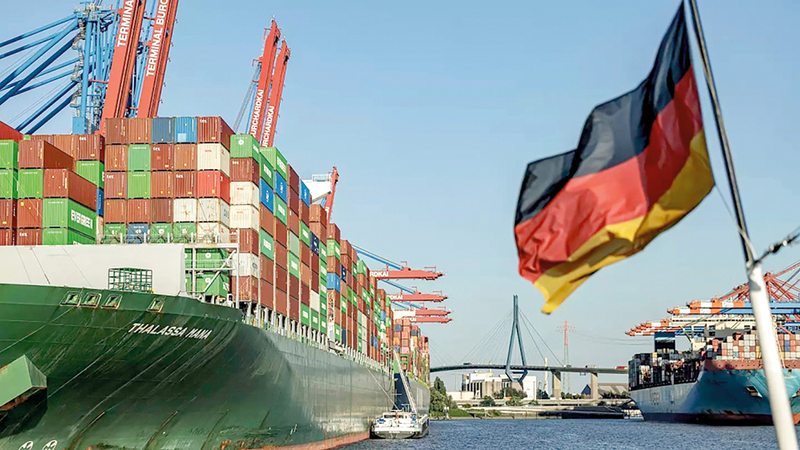 ميناء هامبورغ الذي عقدت فيه شركة صينية صفقة أثارت جدلاً مع فرنسا.     أرشيفية
