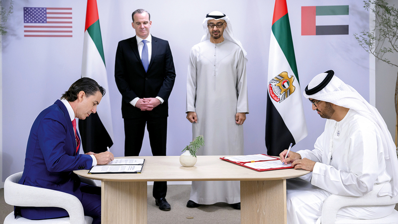 محمد بن زايد شهد توقيع الشراكة الاستراتيجية بين دولة الإمارات والولايات المتحدة. من المصدر