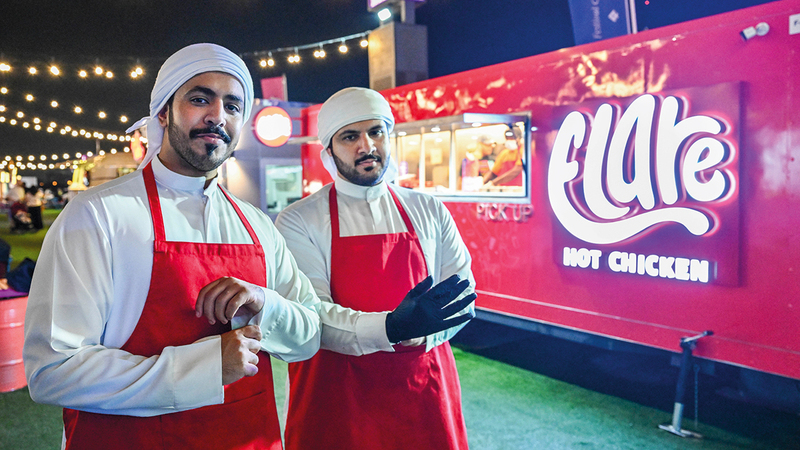 محمد المزروعي وسلطان الجابري أكدا أهمية الوقوف على رأس العمل وانتهاز الفرص والتسهيلات التي تقدمها الدولة للشباب. تصوير: باتريك كاستيلو