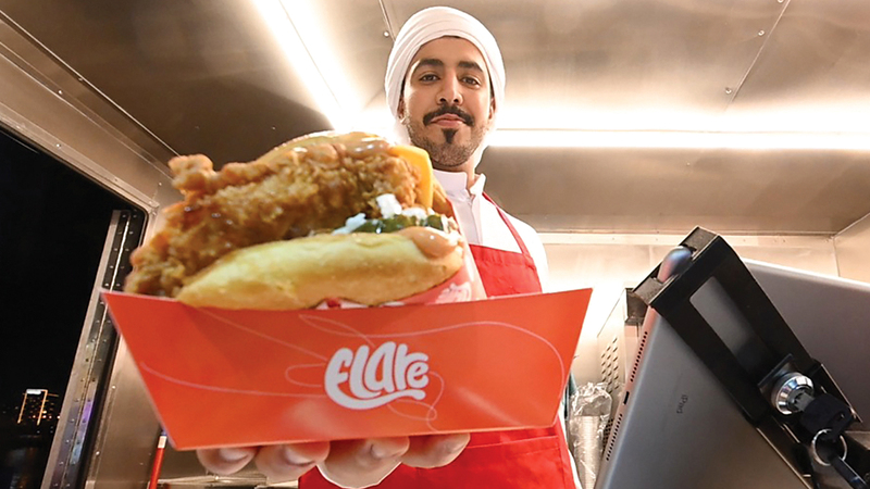 سلطان الجابري: «أنصح الشباب بتجربة مجالات مختلفة، ليتمكنوا من معرفة قدراتهم وما يستطيعون الإبداع فيه».