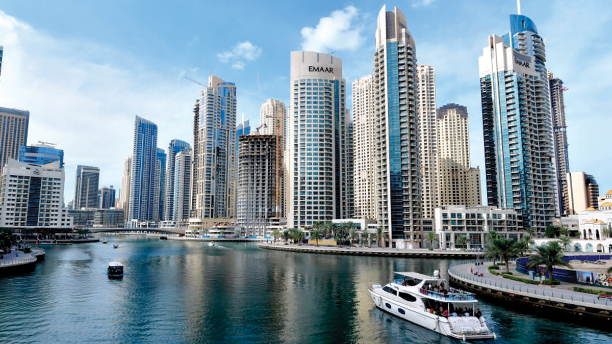 «أراضي دبي» أكدت أن «الضمان البنكي» يمثل حماية للمالك والمستأجر.   أرشيفية