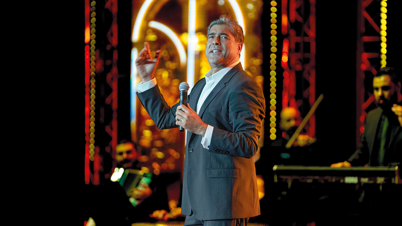 وائل كفوري غنى في النصف الثاني من الأمسية. من المصدر