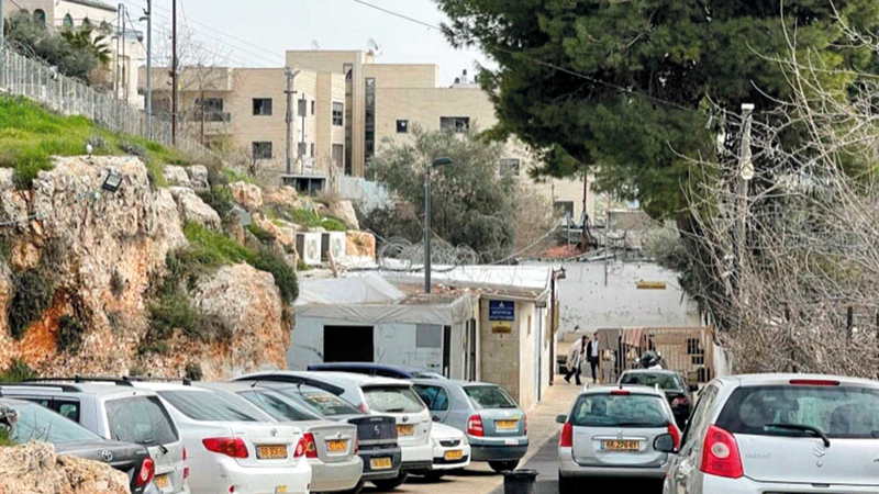 بؤرة «شمعون هتصديق» أقيمت في حي الشيخ جراح. الإمارات اليوم