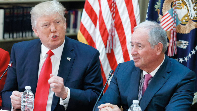 ستيفن شوارزمان برفقة ترامب في البيت الأبيض. أرشيفية