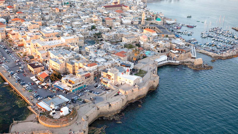 استهداف قطاع الصيد في عكا يسعى إلى تهجير سكانها. الإمارات اليوم