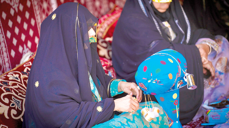 الحدث رحلة تعبق بروح التراث الإماراتي الأصيل والحرف اليدوية التي تجسّد عبق التاريخ والتراث العريق للدولة.    الإمارات اليوم