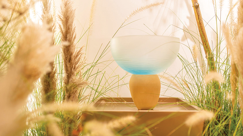 صور لمنتجات «إرثي» خلال معرض «أفينيو» في أبراج الاتحاد. من المصدر