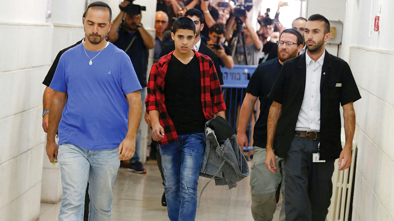 7 سنوات قضاها مناصرة مكبلاً بالأصفاد منذ سن 13 عاماً. الإمارات اليوم