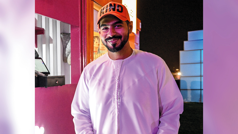 سلطان الرضا: &laquo;على أصحاب المشاريع الصغيرة من الشباب الاستمرار في العمل بجد، مهما كانت التحديات، لا يوجد نجاح من غير تعب&raquo;.