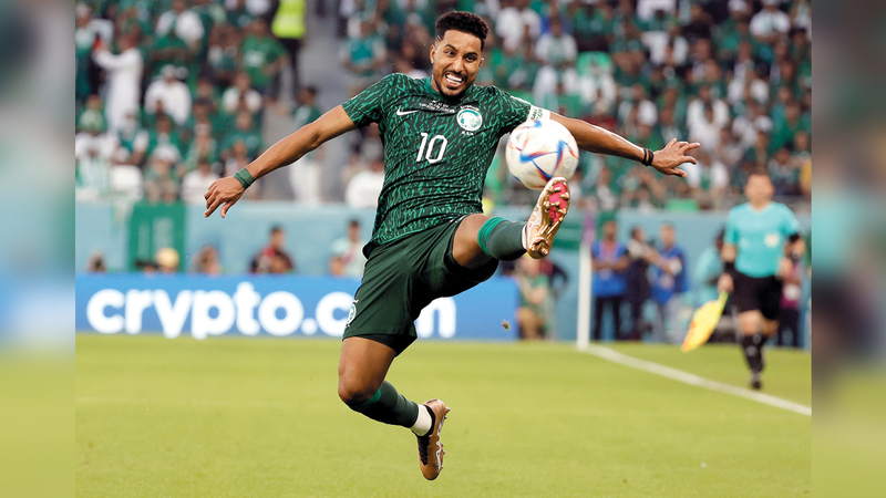 سالم الدوسري أمل السعودية في التأهل أمام المكسيك. إي.بي.إيه