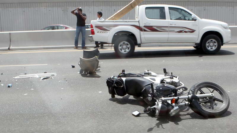 حوادث الدراجة النارية ينتج عنها إصابات بليغة لسائقيها. من المصدر