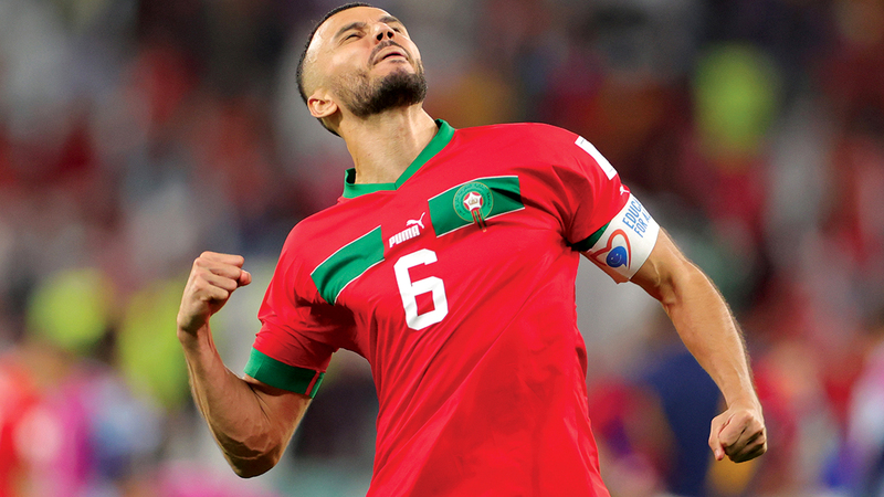 صخرة دفاع المنتخب المغربي رومان سايس.    إي.بي.إي