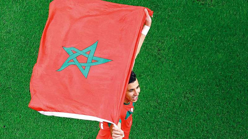 فرحة عربية كبيرة تجاوب معها الوسط الفني بعد انتصار المغرب على إسبانيا في تصفيات كأس العالم.   رويترز