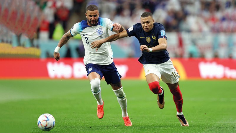 مبابي أسهم في تأهل فرنسا على حساب إنجلترا. إي.بي.إيه