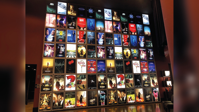 رسامو البوستر السينمائي بالعالم العربي توقفوا عن العمل بسبب انتشار التكنولوجيا الرقمية. أرشيفية