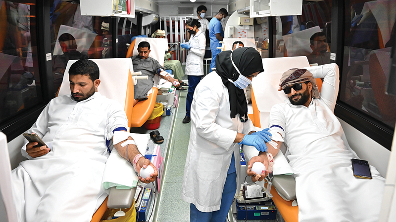 الحملة شهدت إقبالاً من روّاد القرية العالمية.   تصوير: ■ أحمد عرديتي