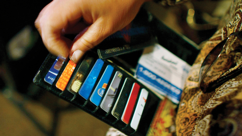 استخدام بطاقات ائتمان ذات حد منخفض أو بطاقة هدايا مدفوعة مسبقاً يوقف محاولات مجرمي الإنترنت لسرقة بطاقات الائتمان. أرشيفية