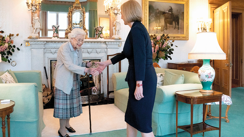 تراس تولّت رئاسة الحكومة البريطانية قبل يومين من وفاة الملكة إليزابيث.   أرشيفية