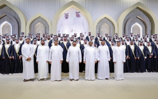 الصورة: منصور بن محمد يحضر العرس الجماعي لموظفي «الجمارك» و«إقامة دبي»