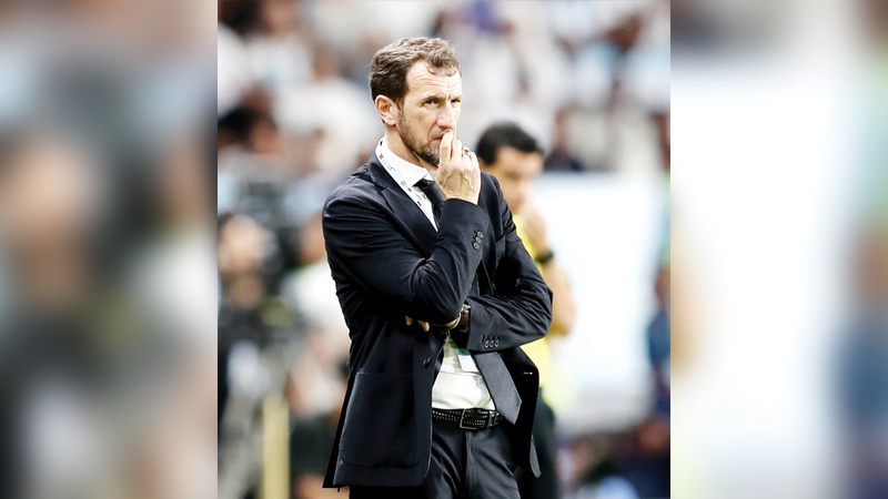 مدرب المنتخب أروابارينا. 	 إي.بي.إيه