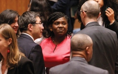 الصورة: نائبة رئيس كولومبيا تستمع إلى إدانات الأمم المتحدة لمحاولة قتلها