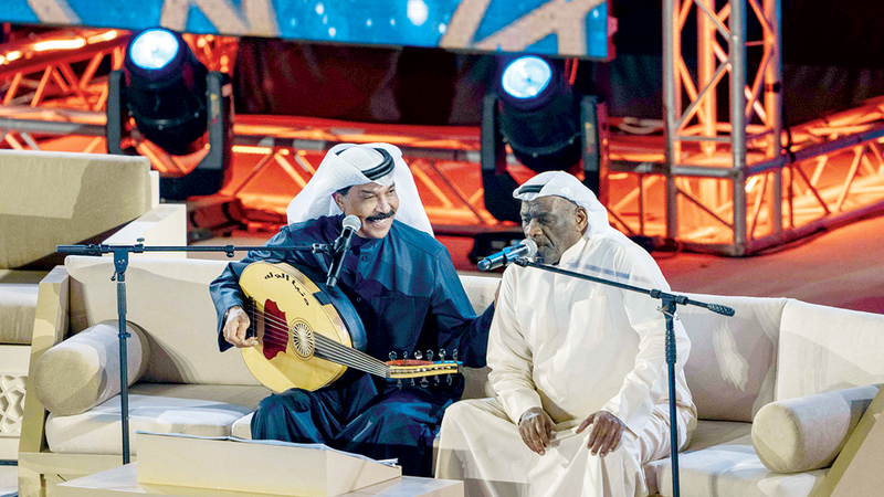 الملا انضم إلى الرويشد وقدما «دويتو » أشعل حماس الجمهور. من المصدر