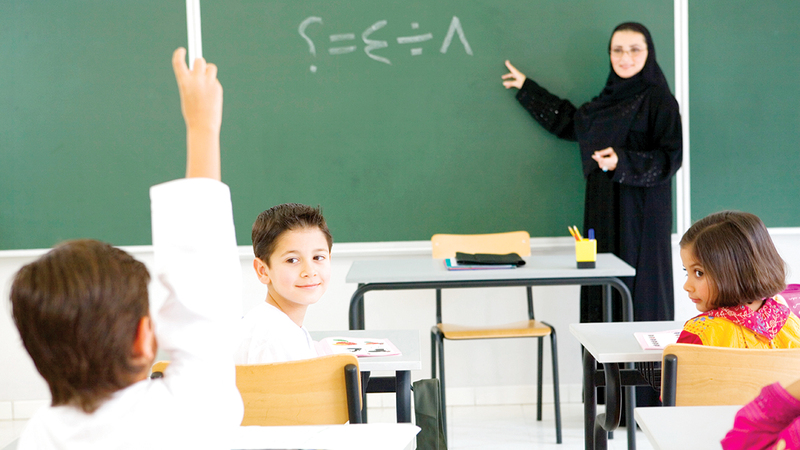 مدارس تلجأ إلى معلمين من مراحل مختلفة لسد شواغرها.     أرشيفية