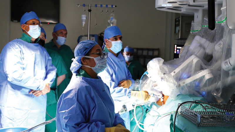 الروبوت دافنشي أتاح إجراء جراحات طارئة عن بُعد. من المصدر